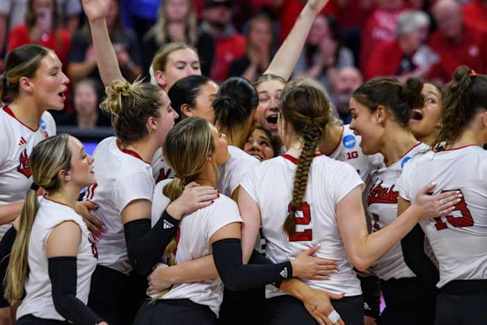 17_VB vs Mizzou NCAA Rd 2 1202